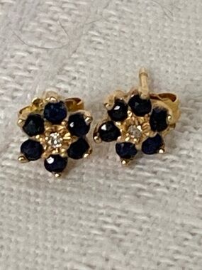 VTG 10K Plumb Gold Sapphire & Diamond Flower Stud Earrings Signed GTR-Total 0.9g